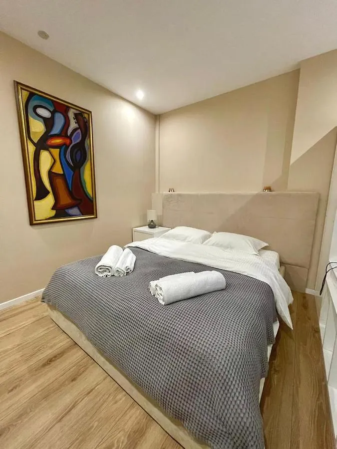 Prive Apartment, Studio, In Blloku Tirana