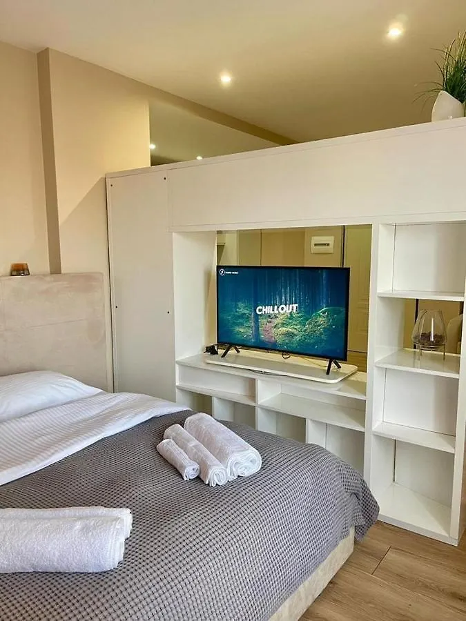 Prive Apartment, Studio, In Blloku Tirana